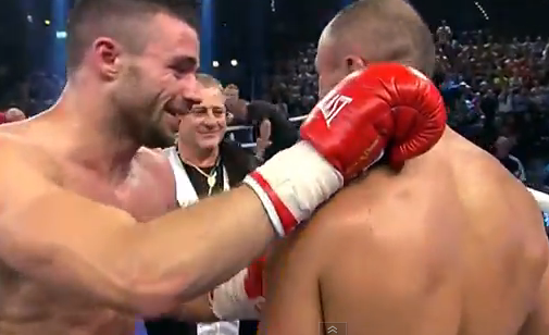 Abraham vs De Carolis Video